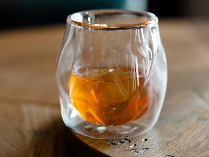 Whisky glass with double walls 